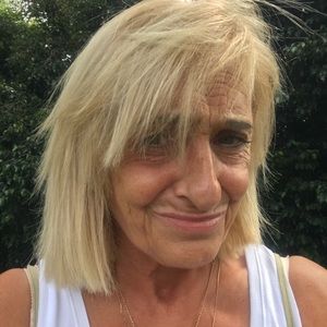 Meet your Posher, Lorraine